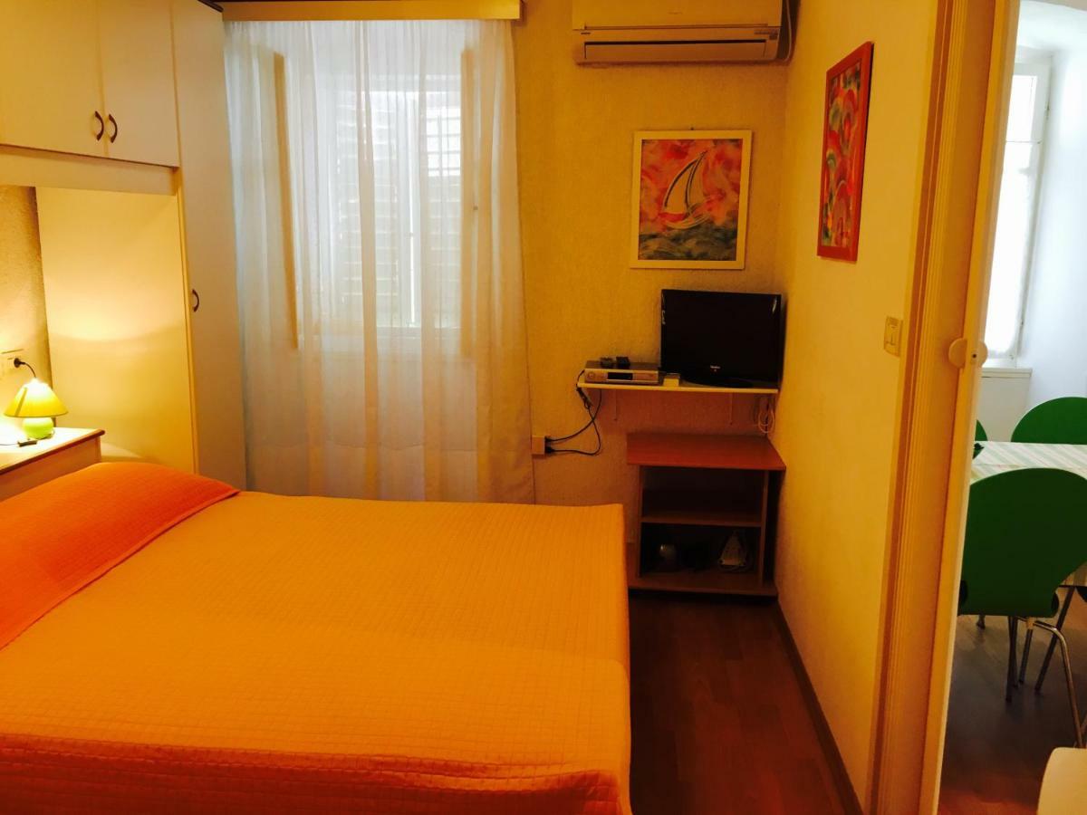 Apartment Filipas Cres Kültér fotó